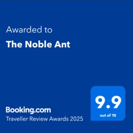 The Noble Ant Hotel George Exterior photo